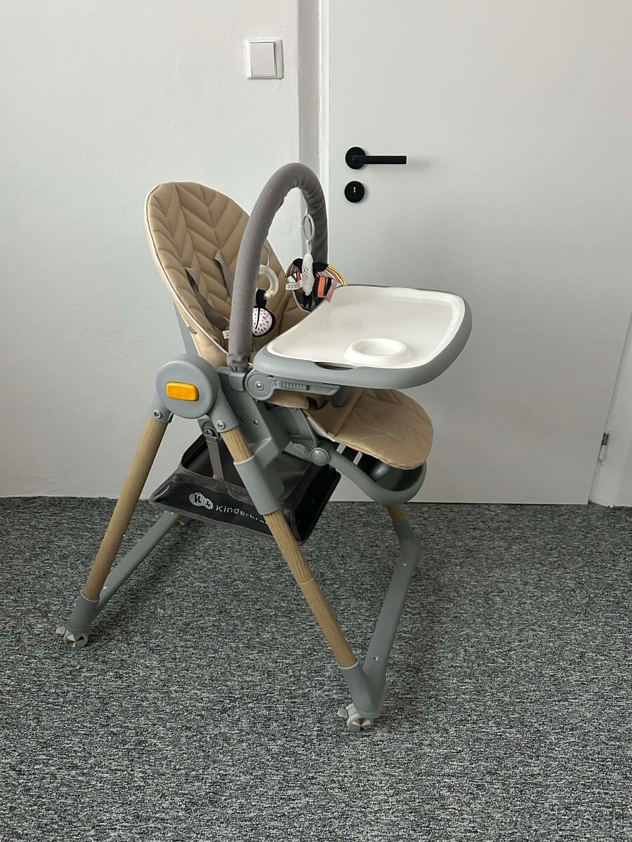 Detská jedálenská stolička Kinderkraft Lastree Wood