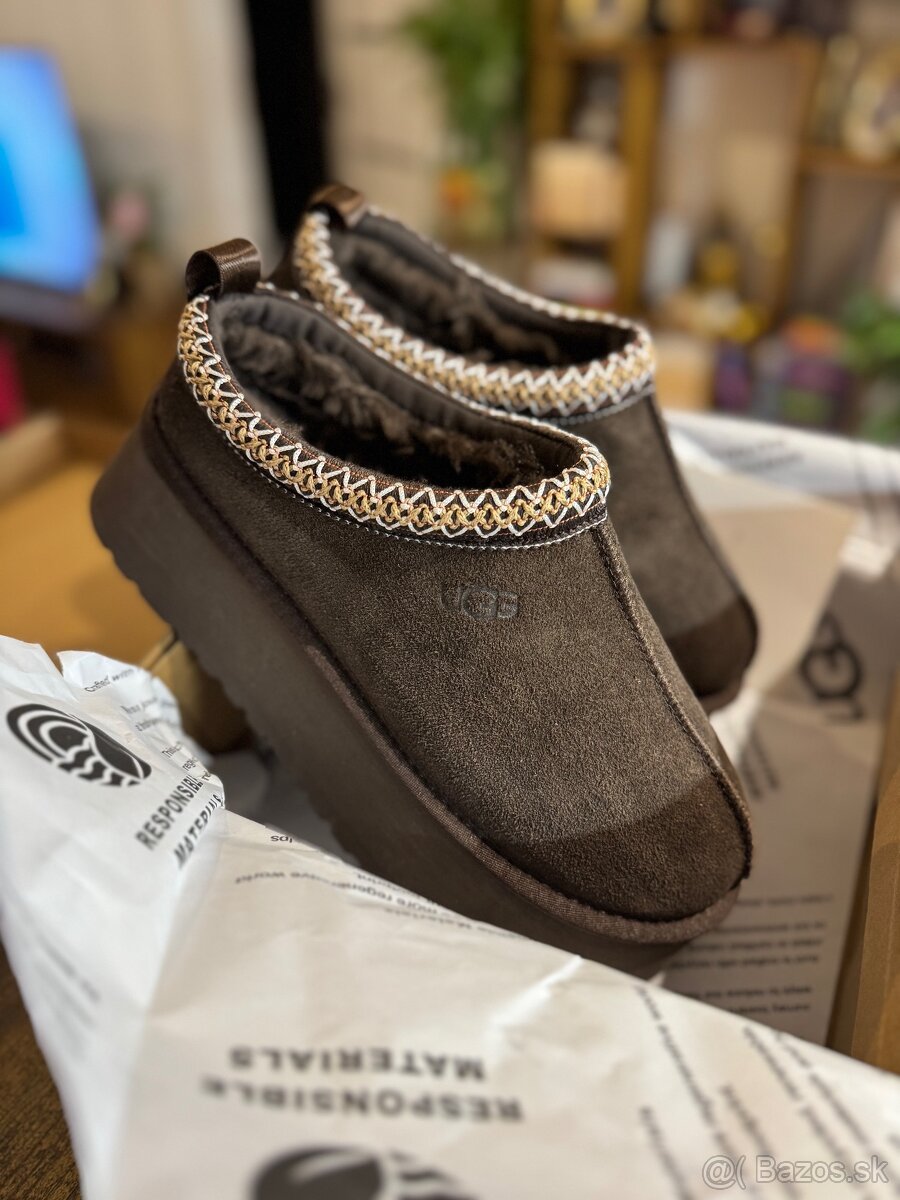 UGG tazz choco platform v.40 Skladom