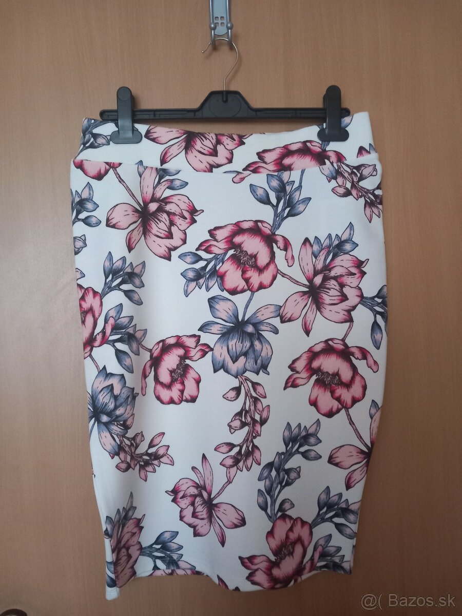 Kvietkovana sukňa