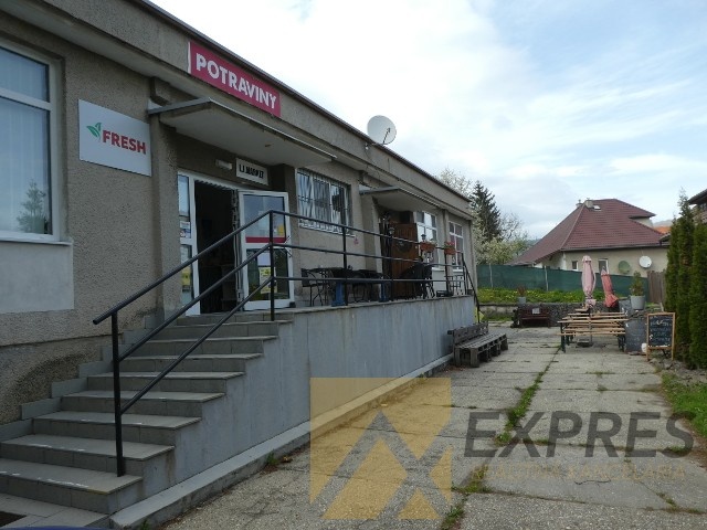 RK EXPRES - komerčná budova s obchodom a pohostinstvom.