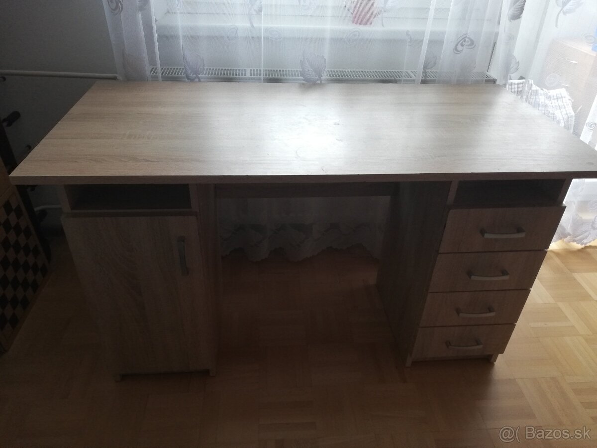 Predám písací stôl