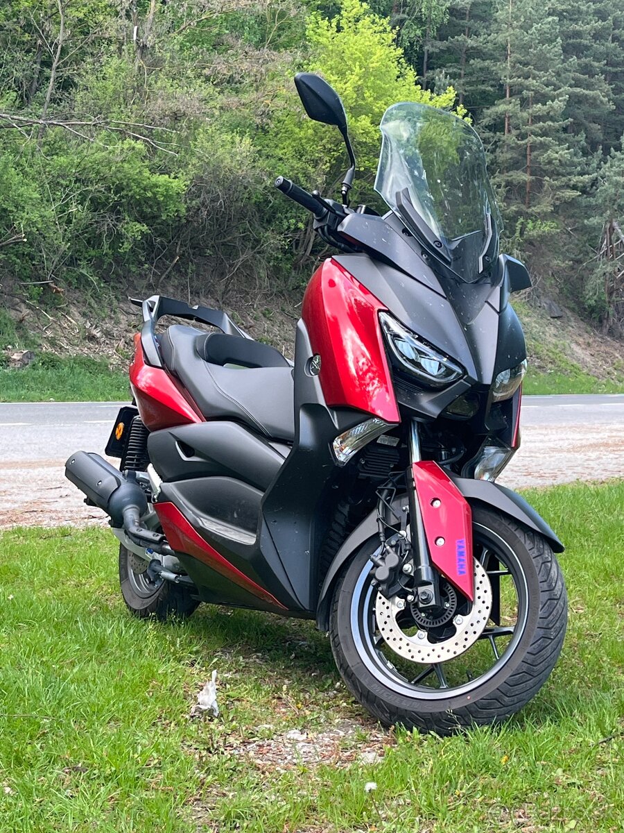 Yamaha X-max 125
