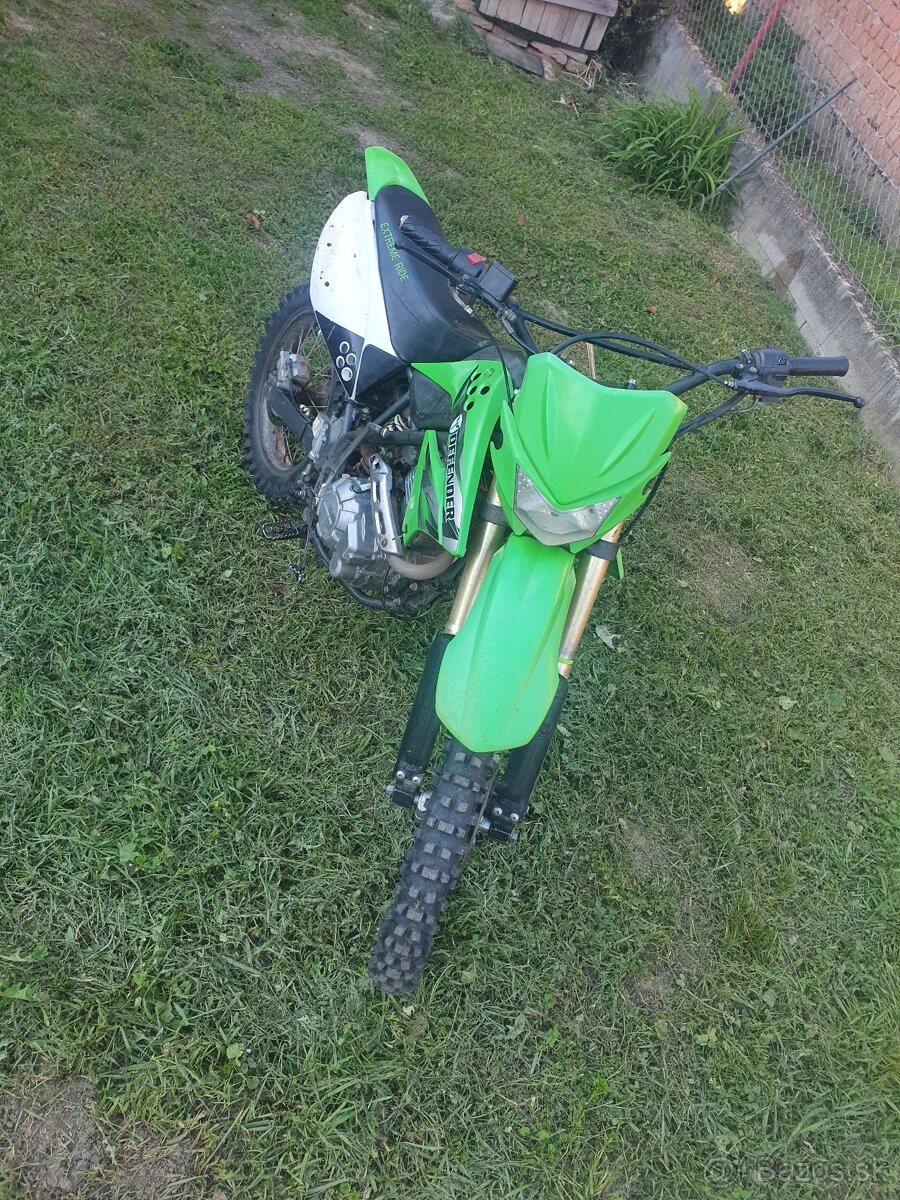 Predám defender 150