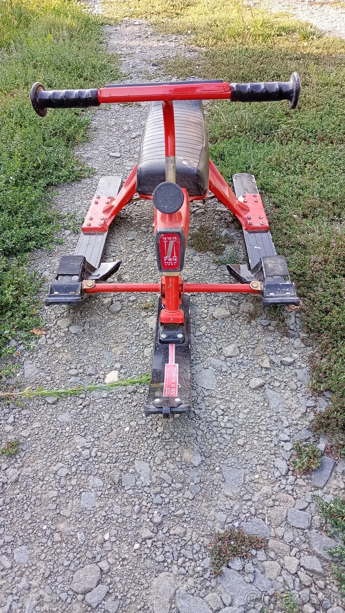 Ruské boby,sane, lyže