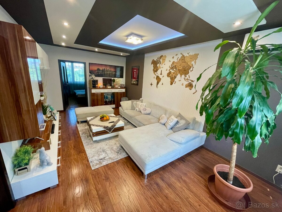 PREDAJ 3-IZBOVÝ BYT S BALKÓNOM V KOMÁRNE