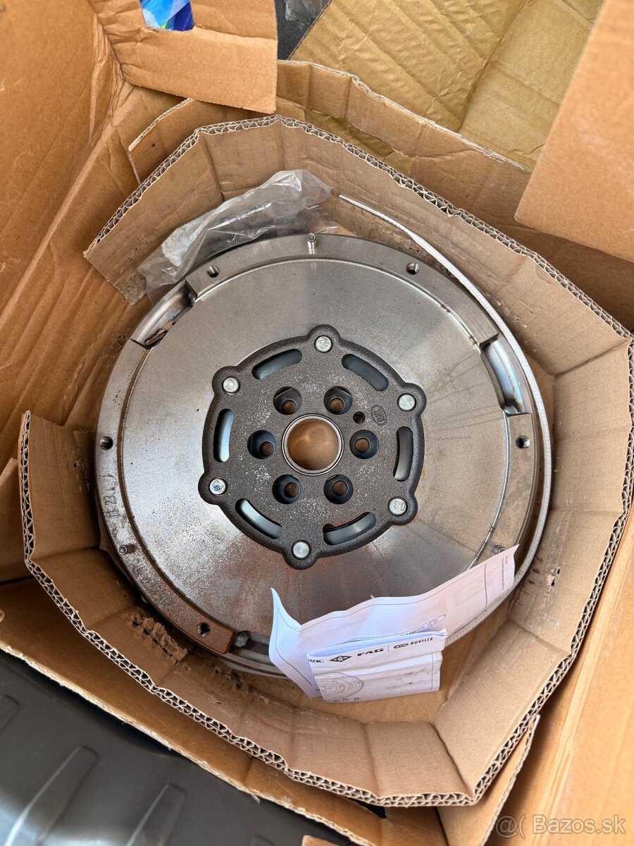 Predám novú spojku + zotrvačnik FORD MAZDA PEUGEOT