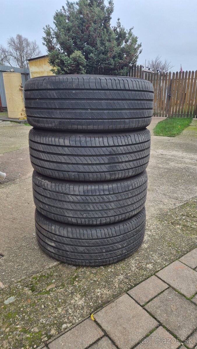 Michelin 235/50 R19