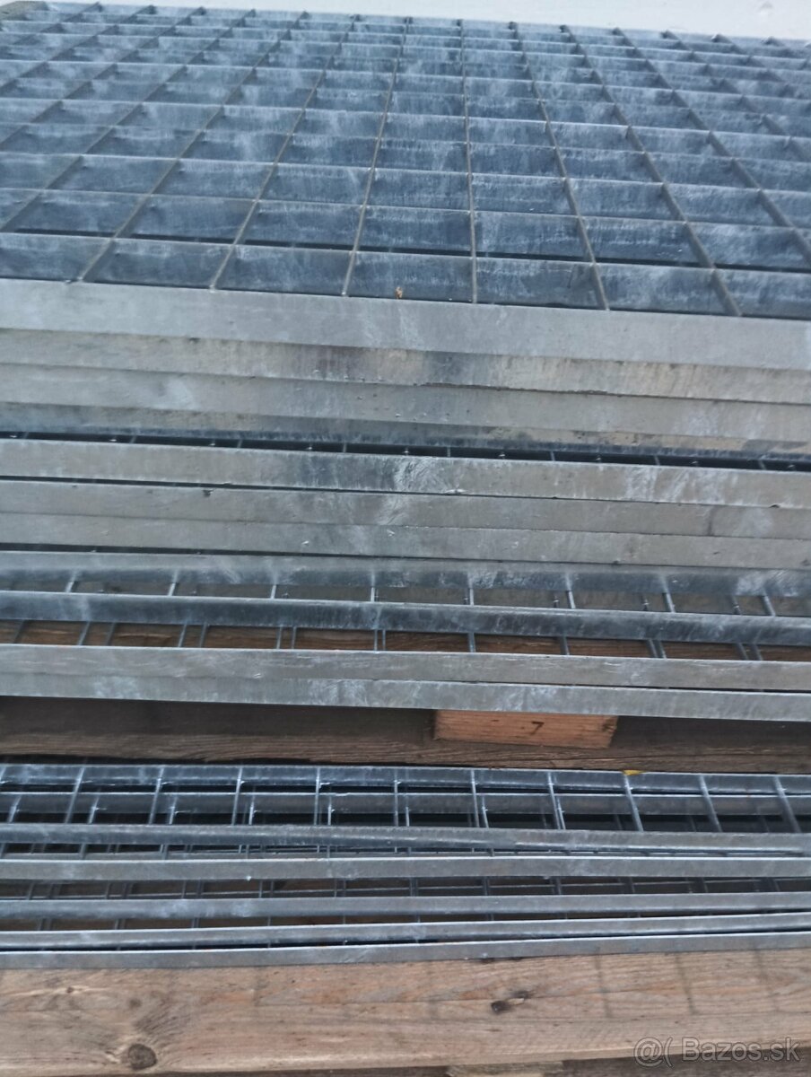 Oceľové rošty 89 x 1m