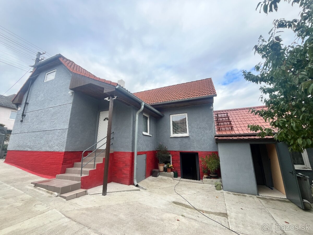 Rodinný dom s veľkým pozemkom - Košická Nová Ves