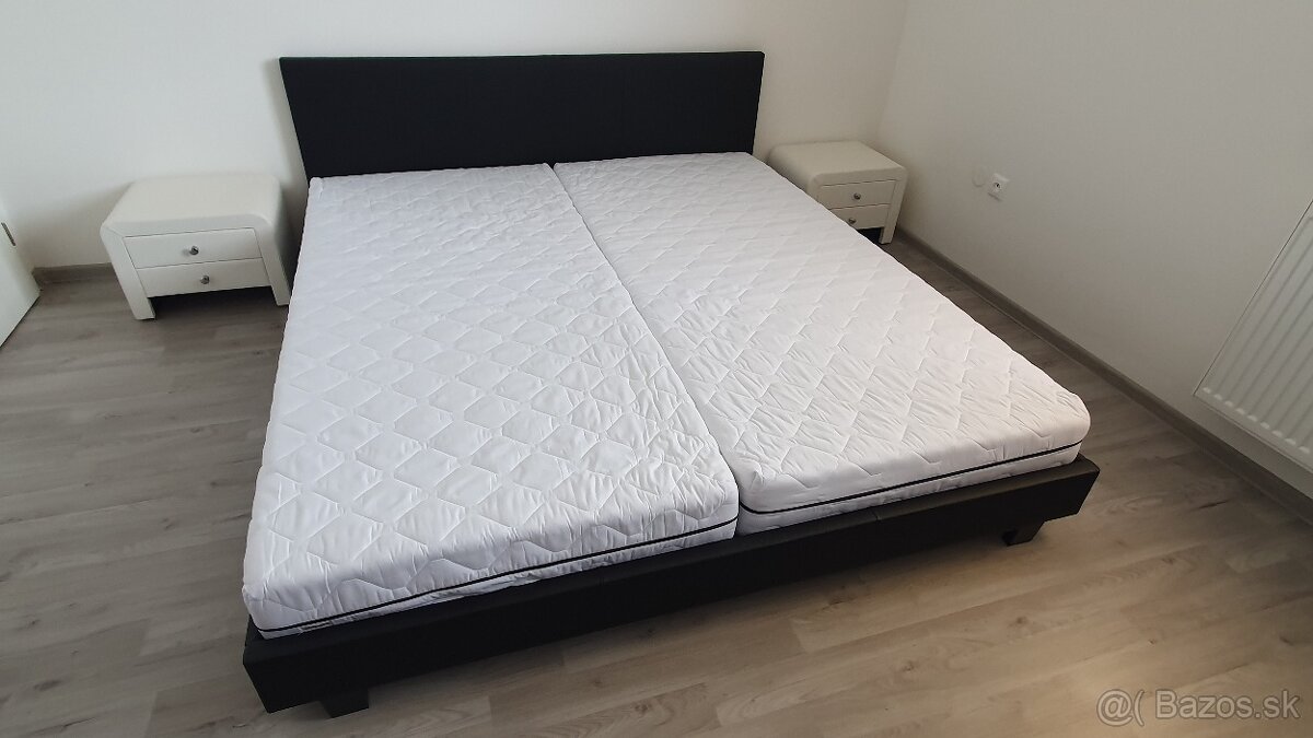Posteľ 180 x 200 cm + nočné stolíky