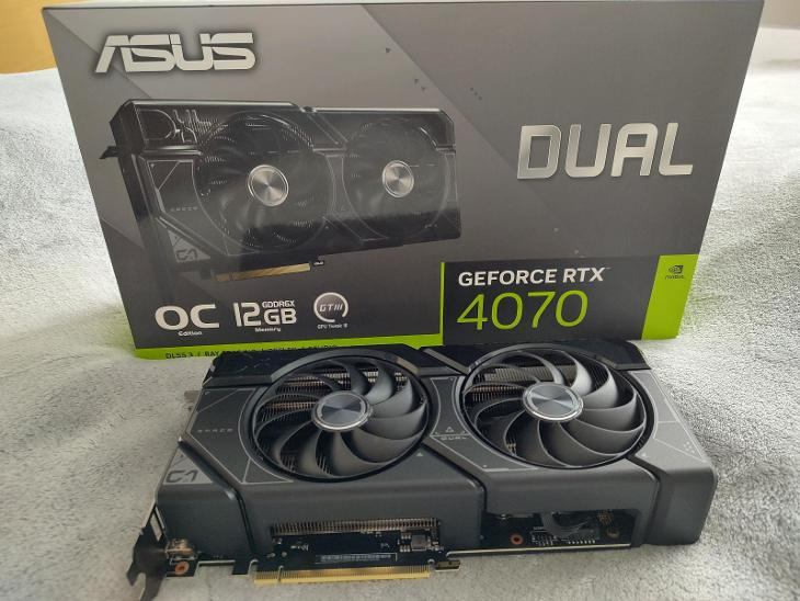 ASUS Dual RTX 4070 12GB