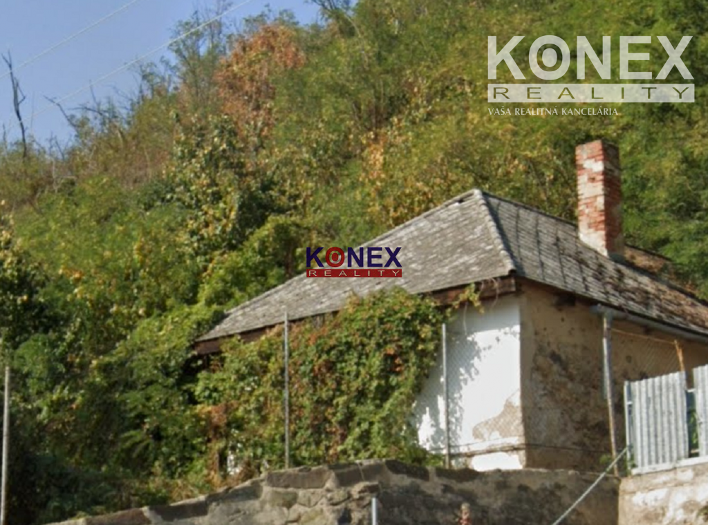 ID-4892 NA PREDAJ starší rodinný dom v obci BREHOV