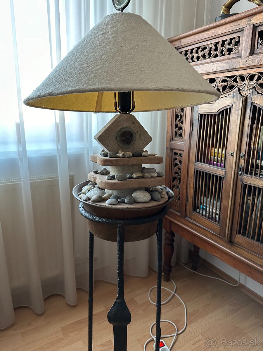 Umelecká lampa