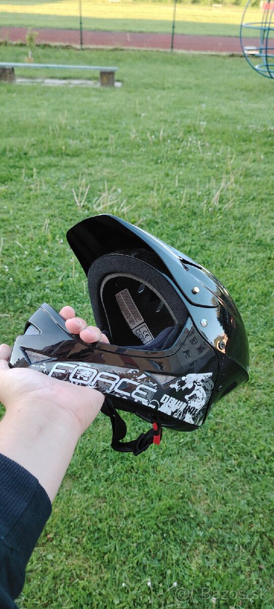 Full face prilba force