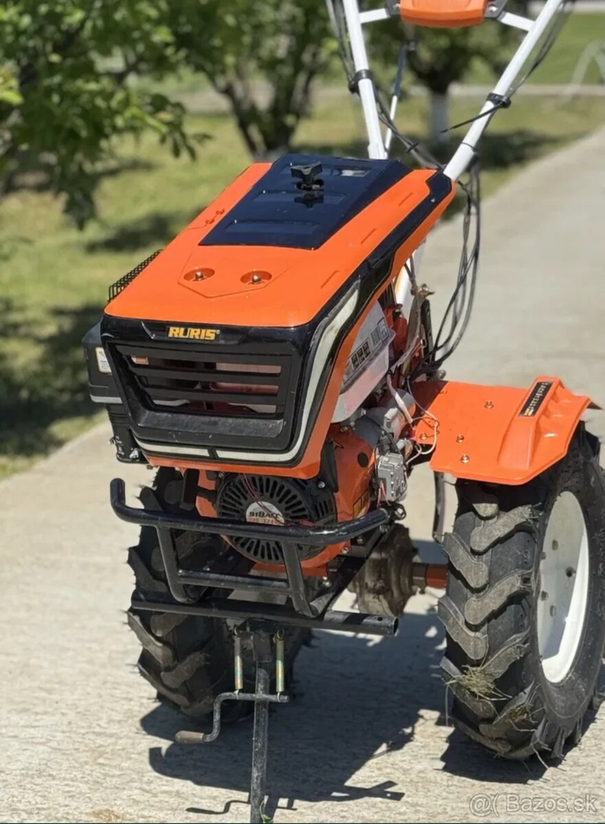 Malotraktor ruris