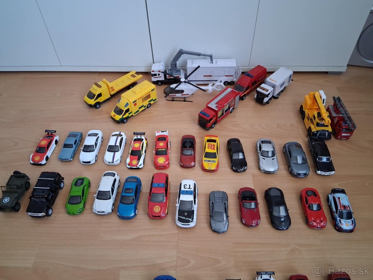 predam modely auticok 1:43,1:41 vid foto