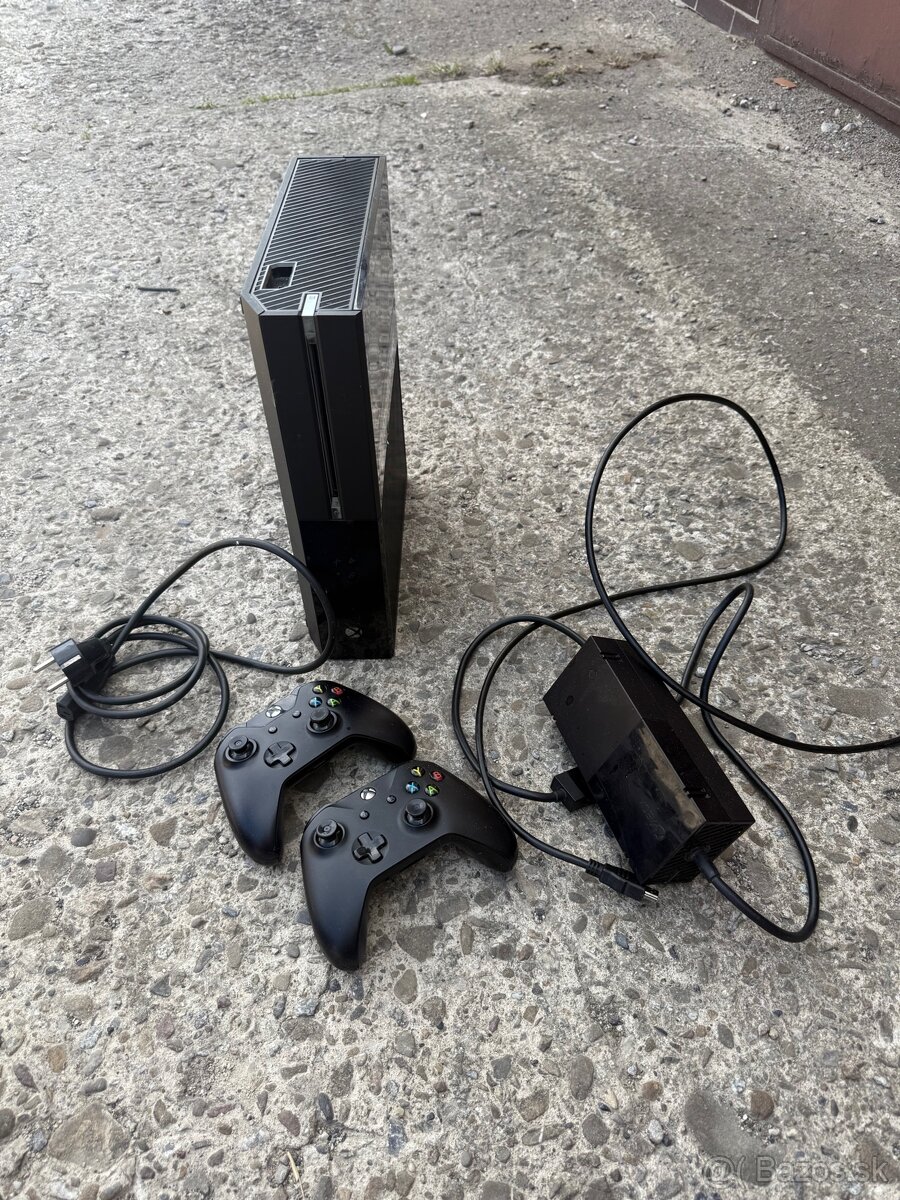 XBOX ONE 500gb