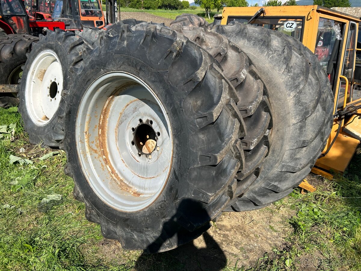 Predám kolesá R34 a R38 na Zetor crystal forterra