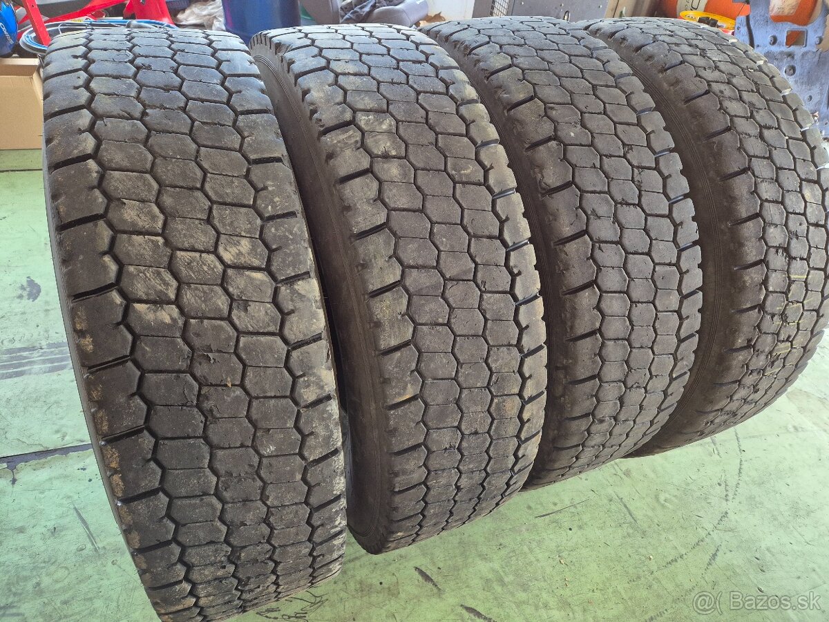 315/80 R22.5 Kama