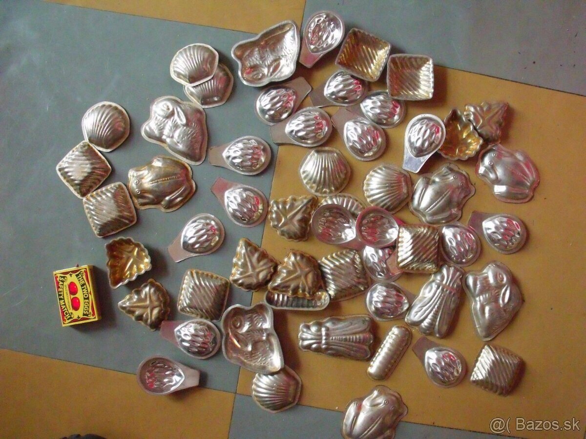 Formicky na pecenie po babicke,63 kusov