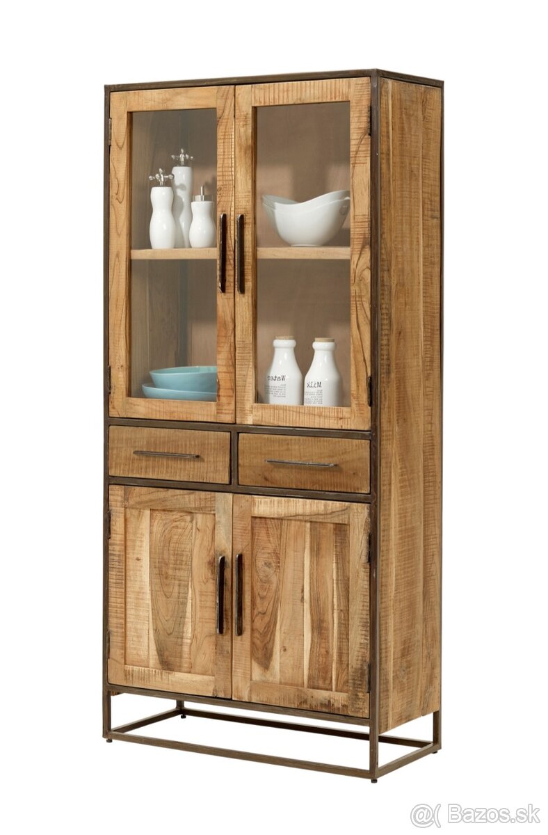 Skriňa zo série Spring