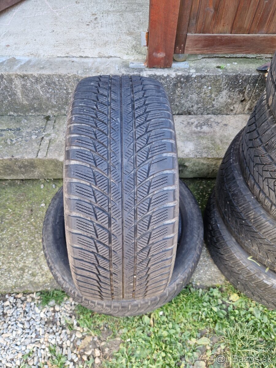 Predám zimné pneu Brigestone 225/50r17