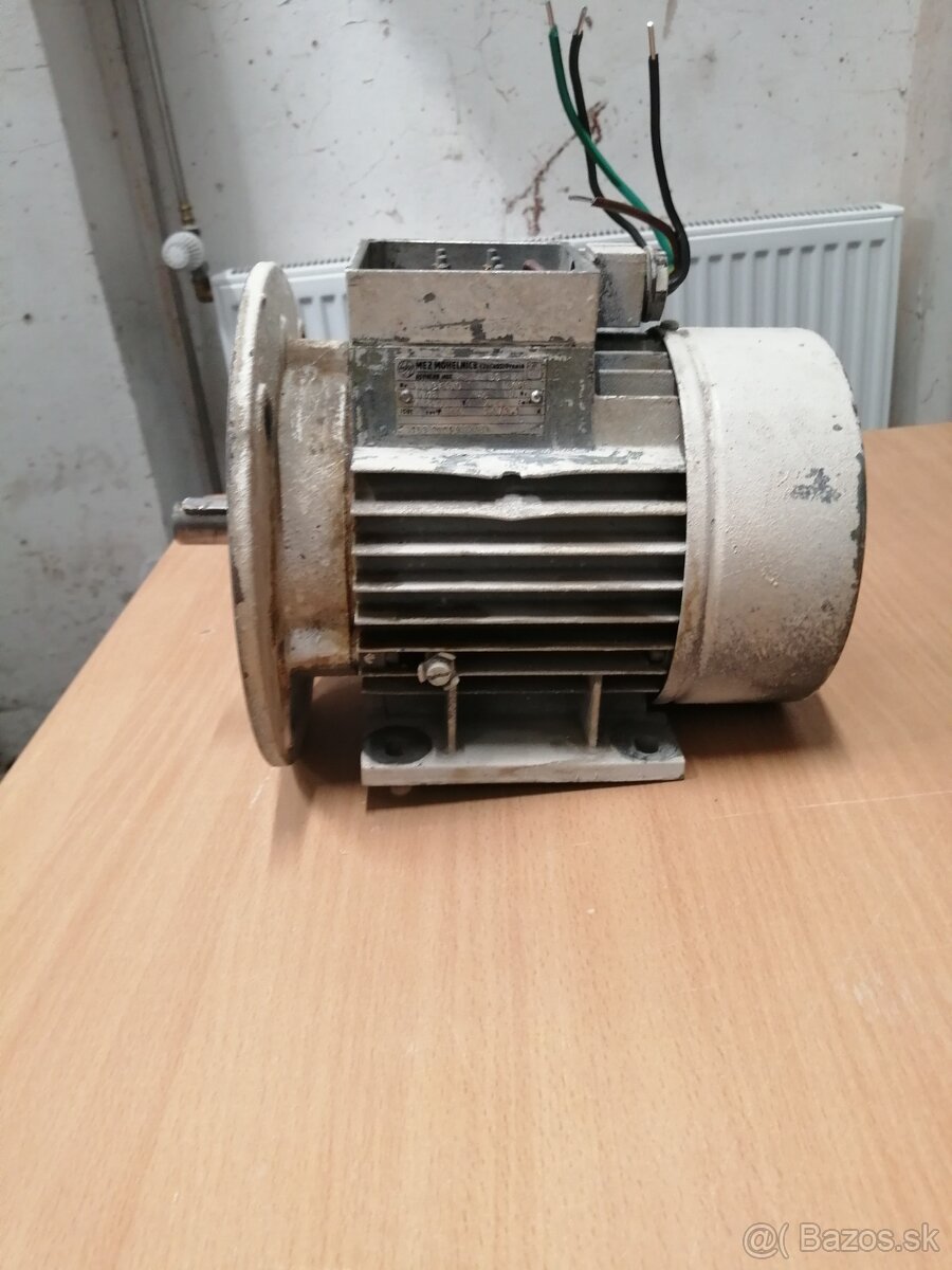 Elektromotor MEZ Mohelnice 0,75kw, 2840 ot /min, 400V.