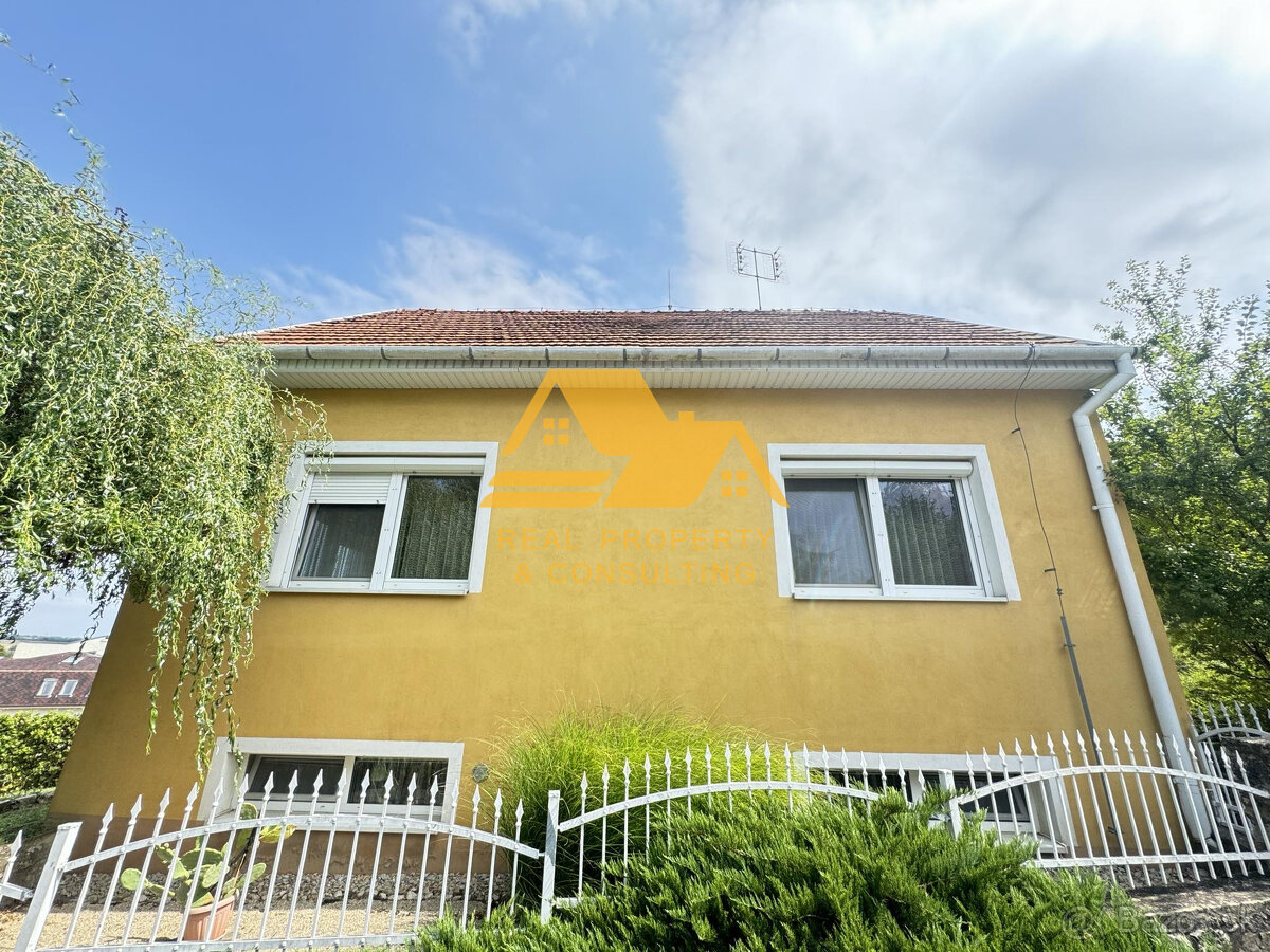 Exkluzívne Predám apartmánový dom v obci Podhájska