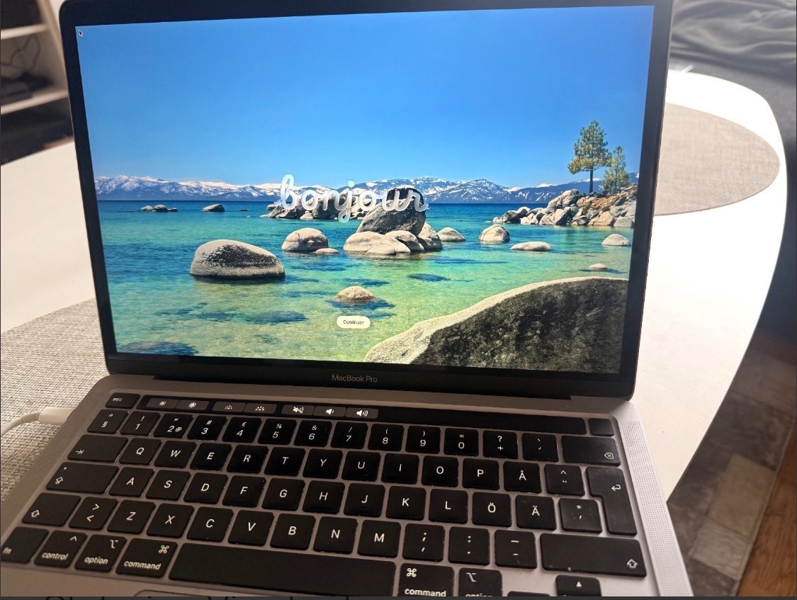 MacBook Pro 13” (2020) – 16 GB RAM, 512 GB SSD, Touch Bar