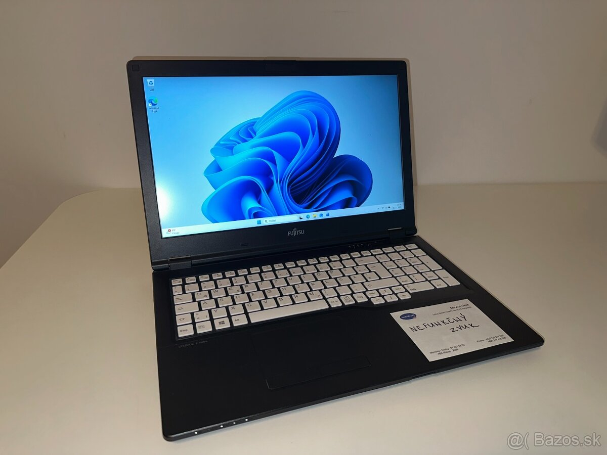 Fujitsu E559 / i5-8265U / 8GB RAM / 512GB SSD / Win 11