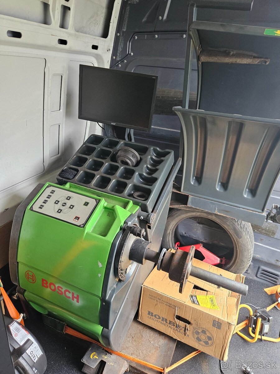 Vyvažovačka BOSCH WBE 4435