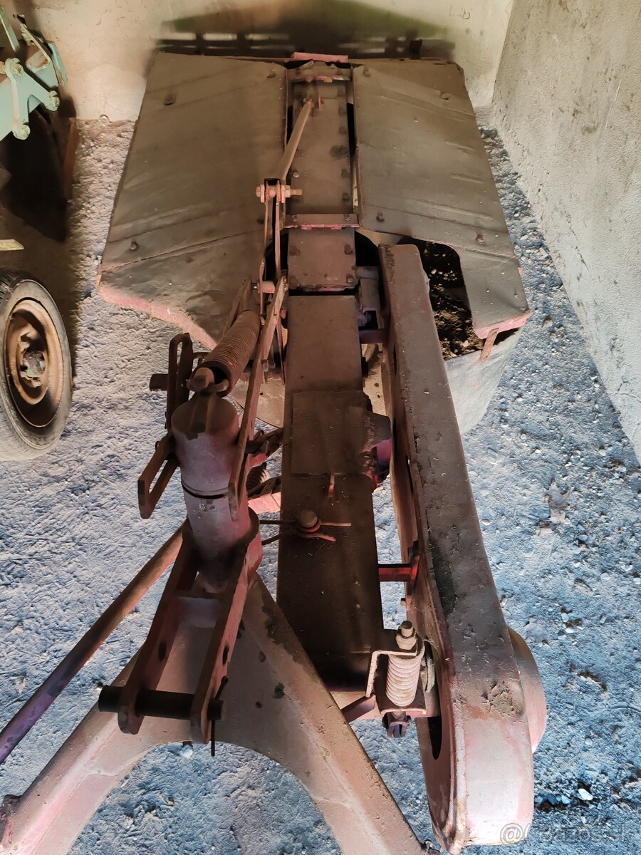 Rotačná žacia kosačka