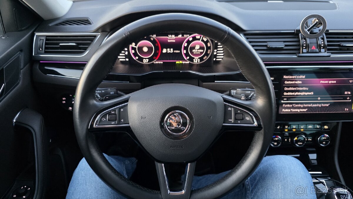 Predám multifunkčný volant Škoda Superb 3 facelift (2020)
