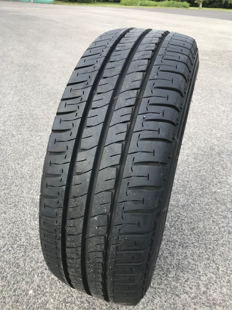 Predam 4 ks pneu Michelin Agilis letné 235/65R16C