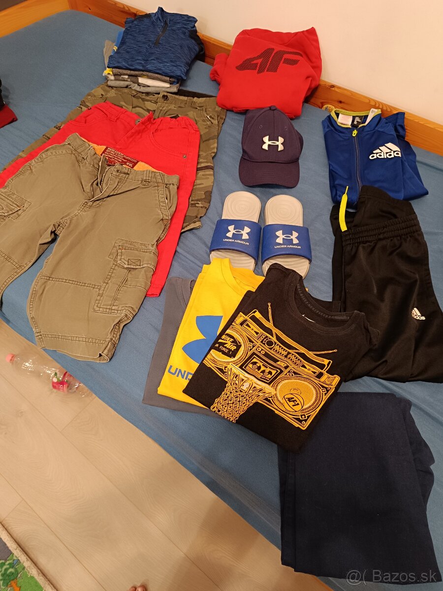 Veľký balík oblečenia