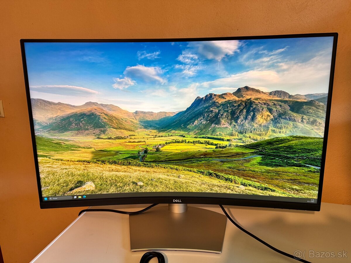 LCD Dell S3221QS 32” zakrivený UHD (4K)