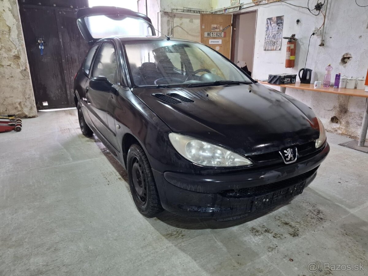 Peugeot 206 1.4 benzín Nd.