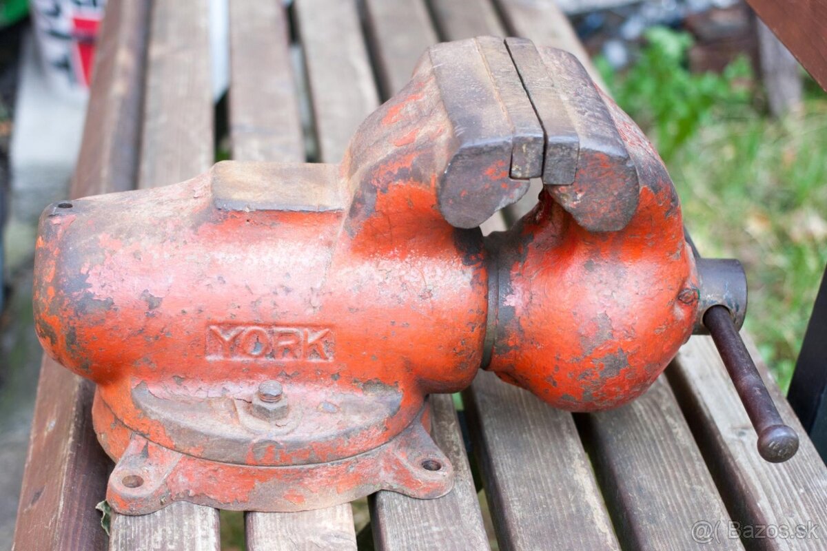 Zverák York 150