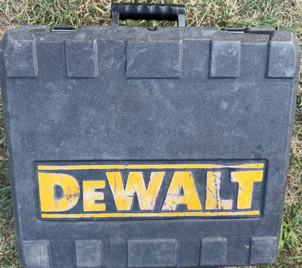 Predam Dewalt laser