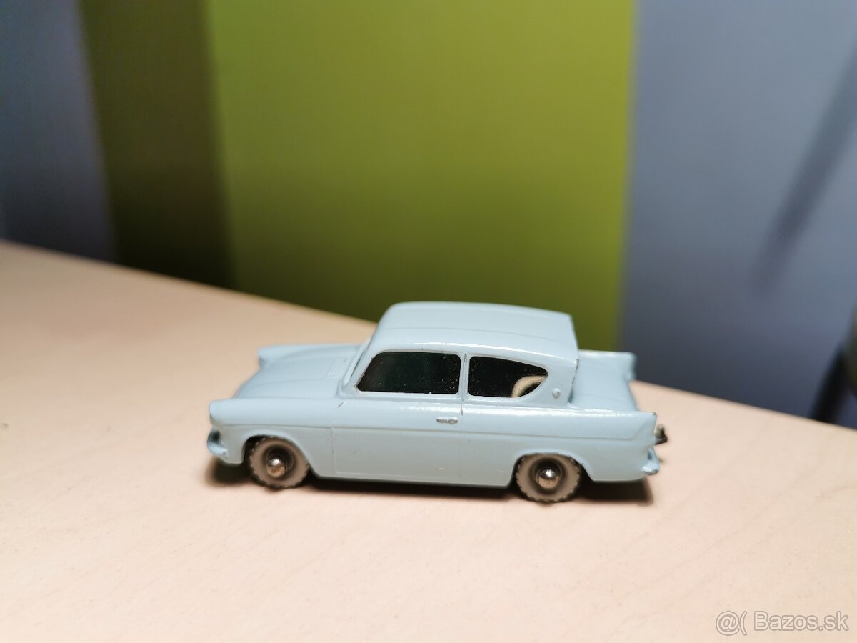 Matchbox lesney regular wheels Ford Anglia