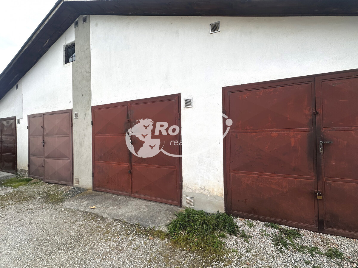 Garáž s podkrovím, Zakarpatská ulica, Rožňava