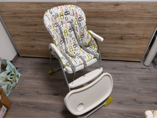 Detská jedálenská stolička Joie Mimzy Snacker