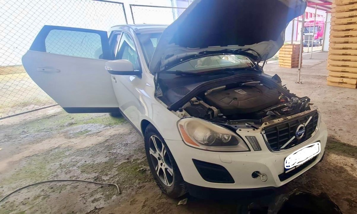 Rozpredam volvo XC60 I 2,4 d4 2008-2016