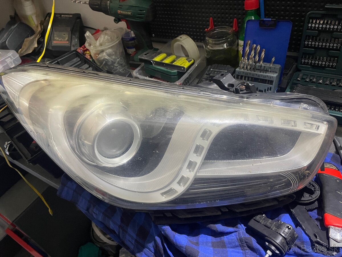 Svetlo Hyundai i40 rozpredám