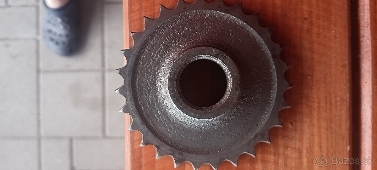 Jawa 350 354 360 primarne kolo 27 Zub