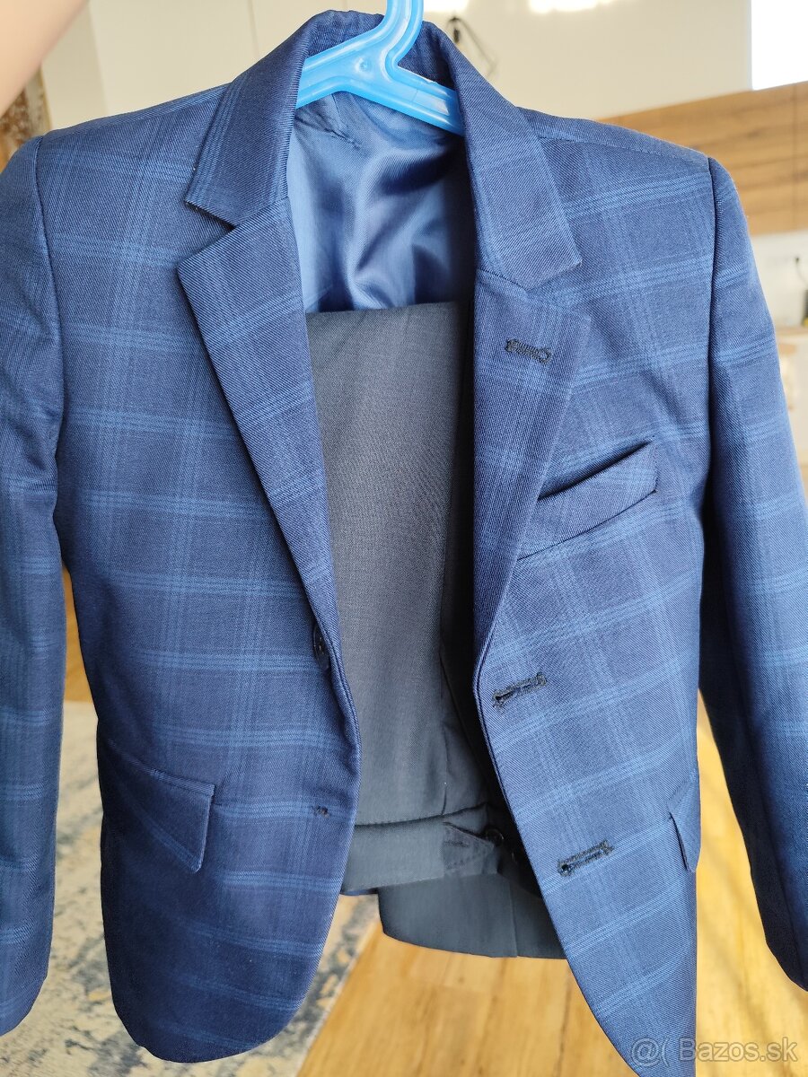Chlapčenský oblek 104/110 modrý