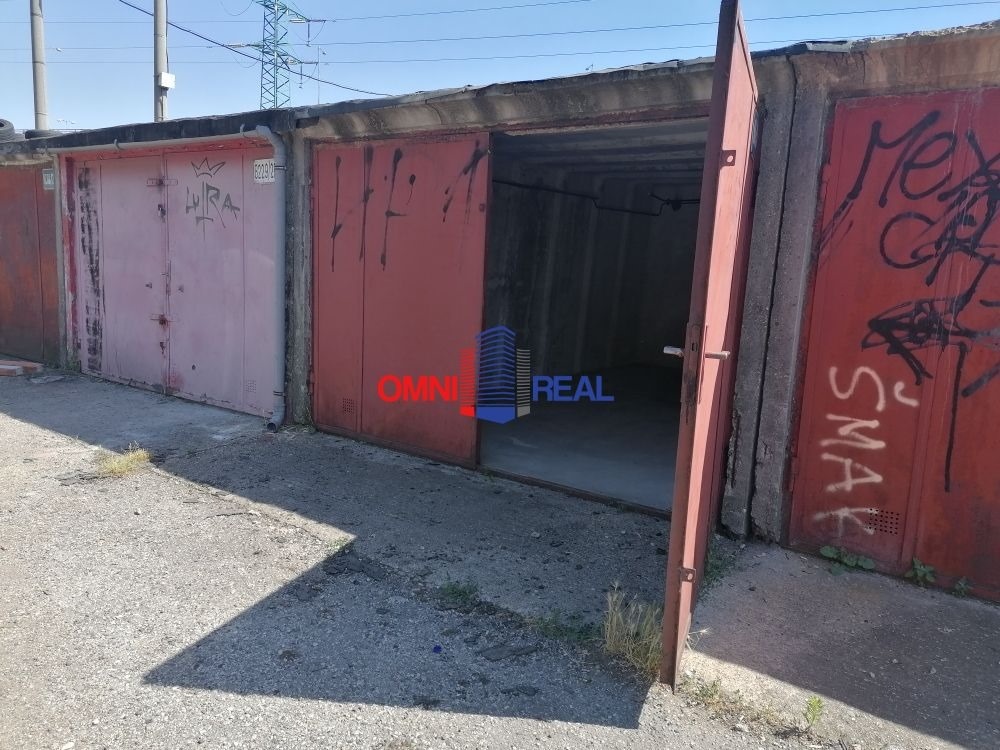 Predam garaz na pristavnej ulici