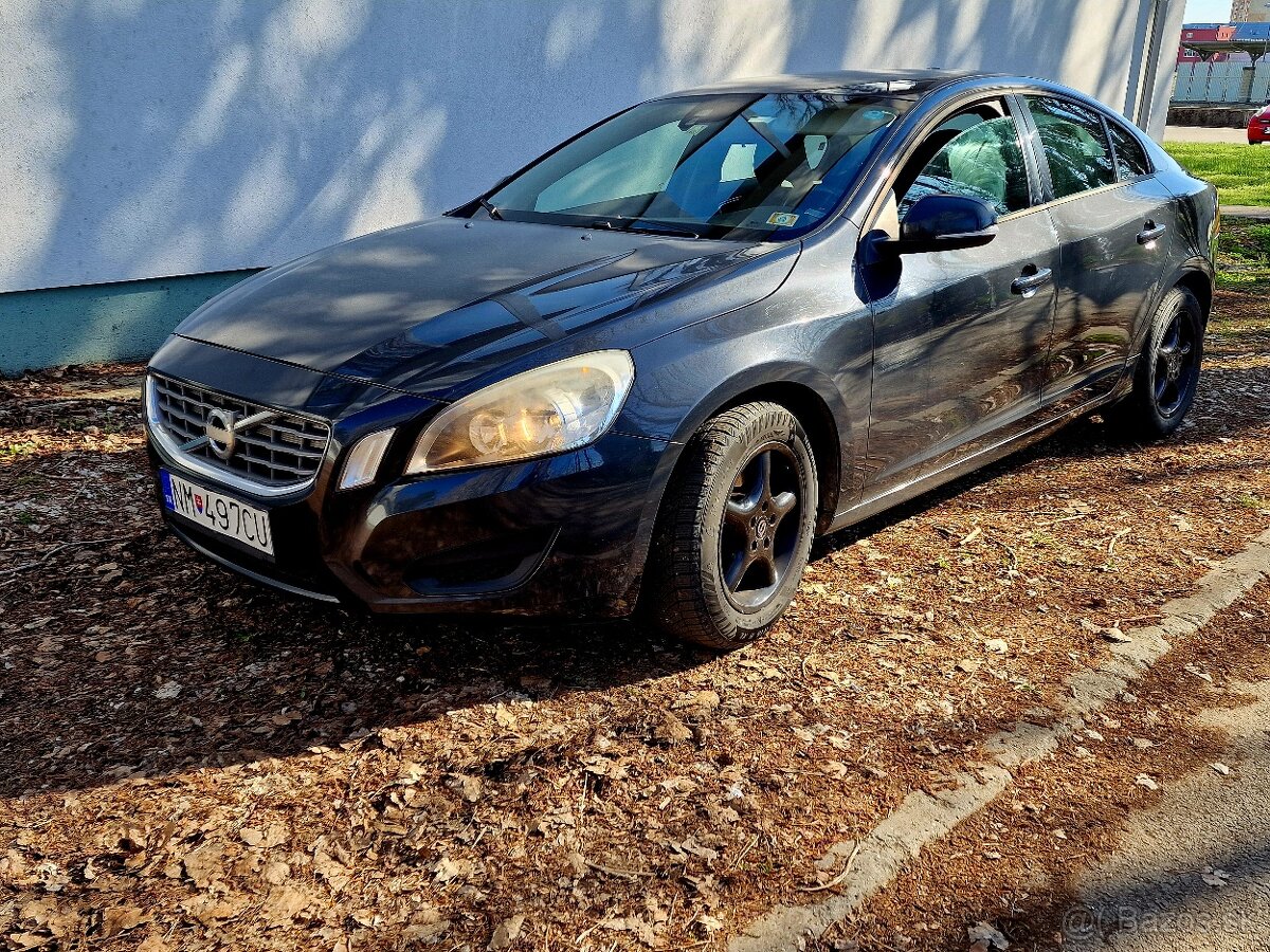 Volvo S60 Drive