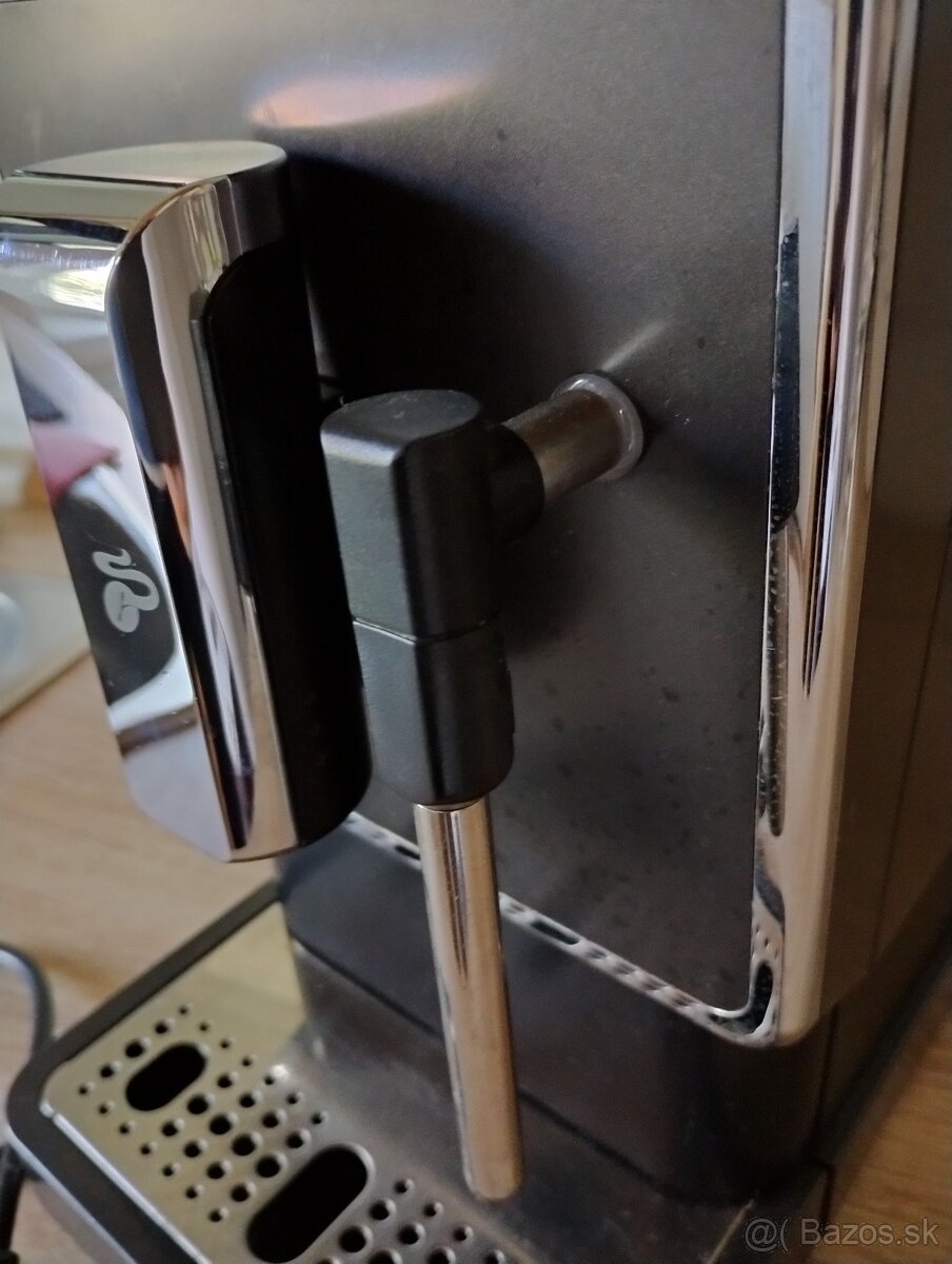 Kávovar Tchibo plneautomatický