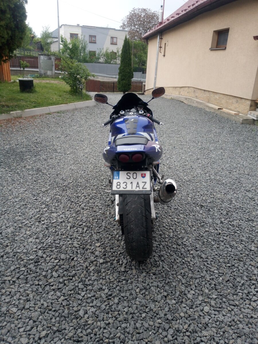 Yamaha R1